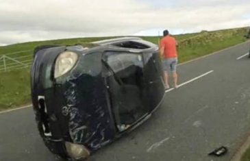 Kamerom je snimio svoje prevrtanje automobilom, ovakvu reakciju nakon udesa još niste vidjeli (VIDEO)