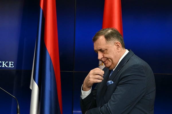 Dodik “pobjesnio” na pitanje reportera Klix.ba o mogućoj asistenciji EUFOR-a prilikom privođenja